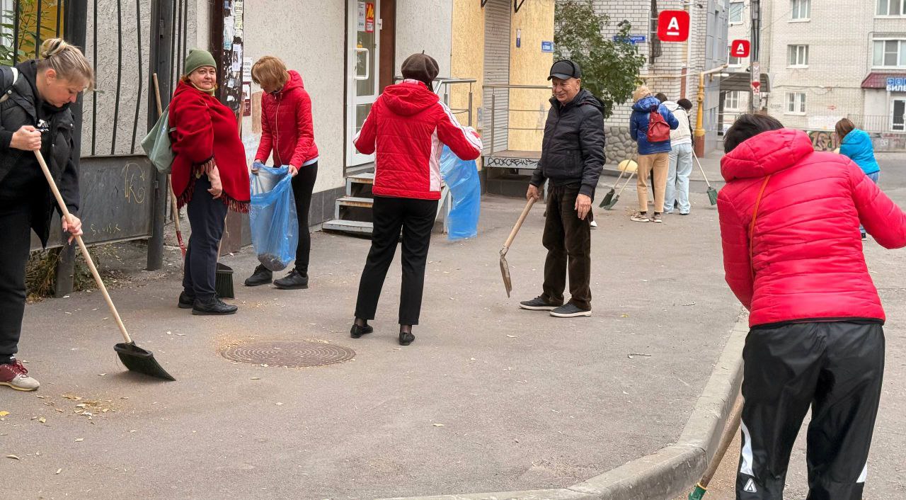 Саратовцы рассказали, зачем выходят на субботники Саратовцы рассказали, зачем выходят на субботники